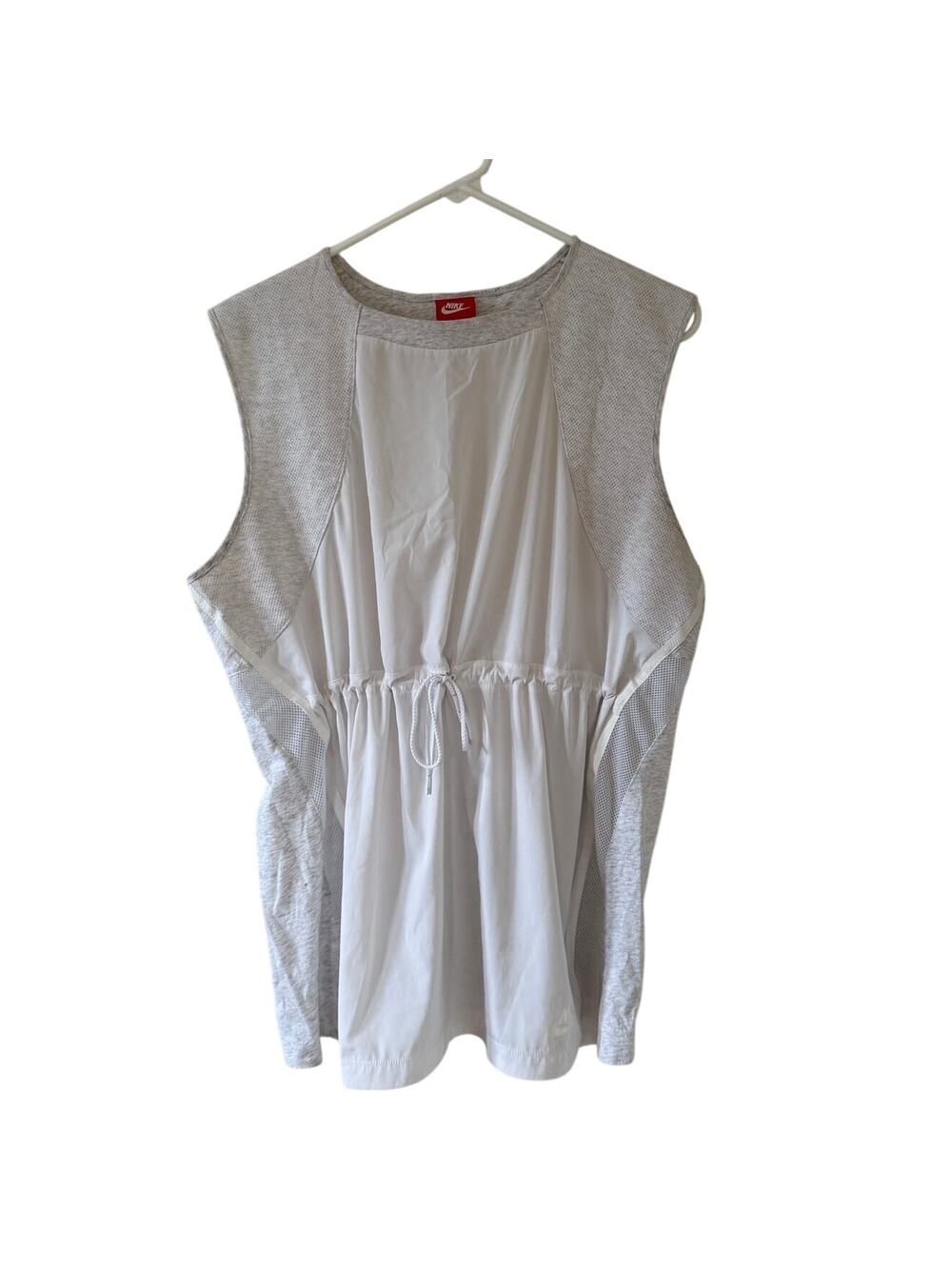 Women’s Nike Bonded Grey Sleeveless Muscle Tee Relaxed Fit Tank Top Size Large
